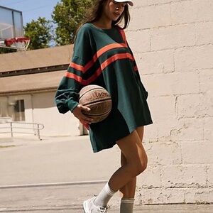 Free People FP Movement Post Up Layer- Pacific Green Color Combo; Size Small